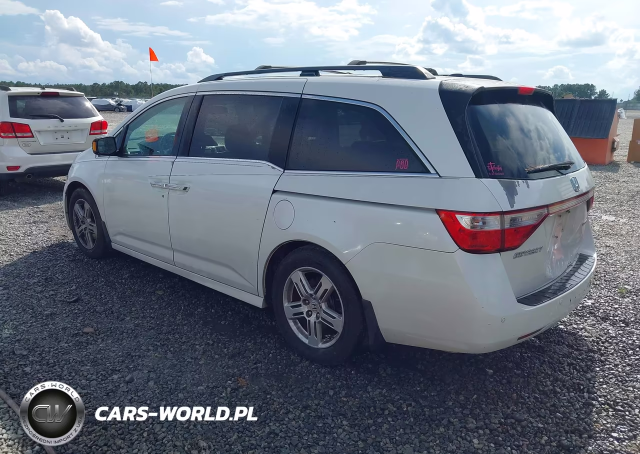 2012 Honda Odyssey Touring-Touring Elite VIN:5FNRL5H96CB010682 - 3