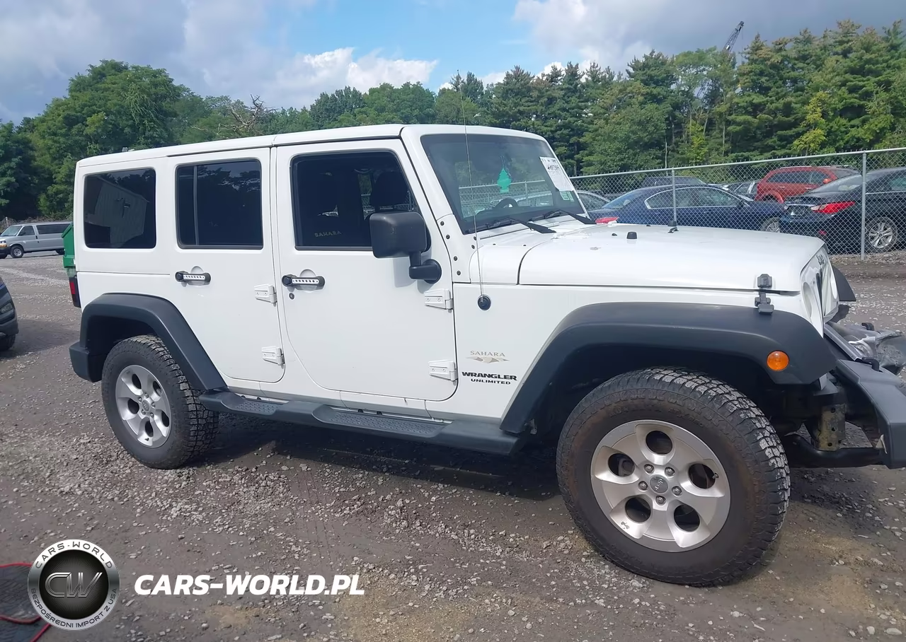 2014 Jeep Wrangler Unlimited Sahara VIN:1C4HJWEG5EL262076 - 13
