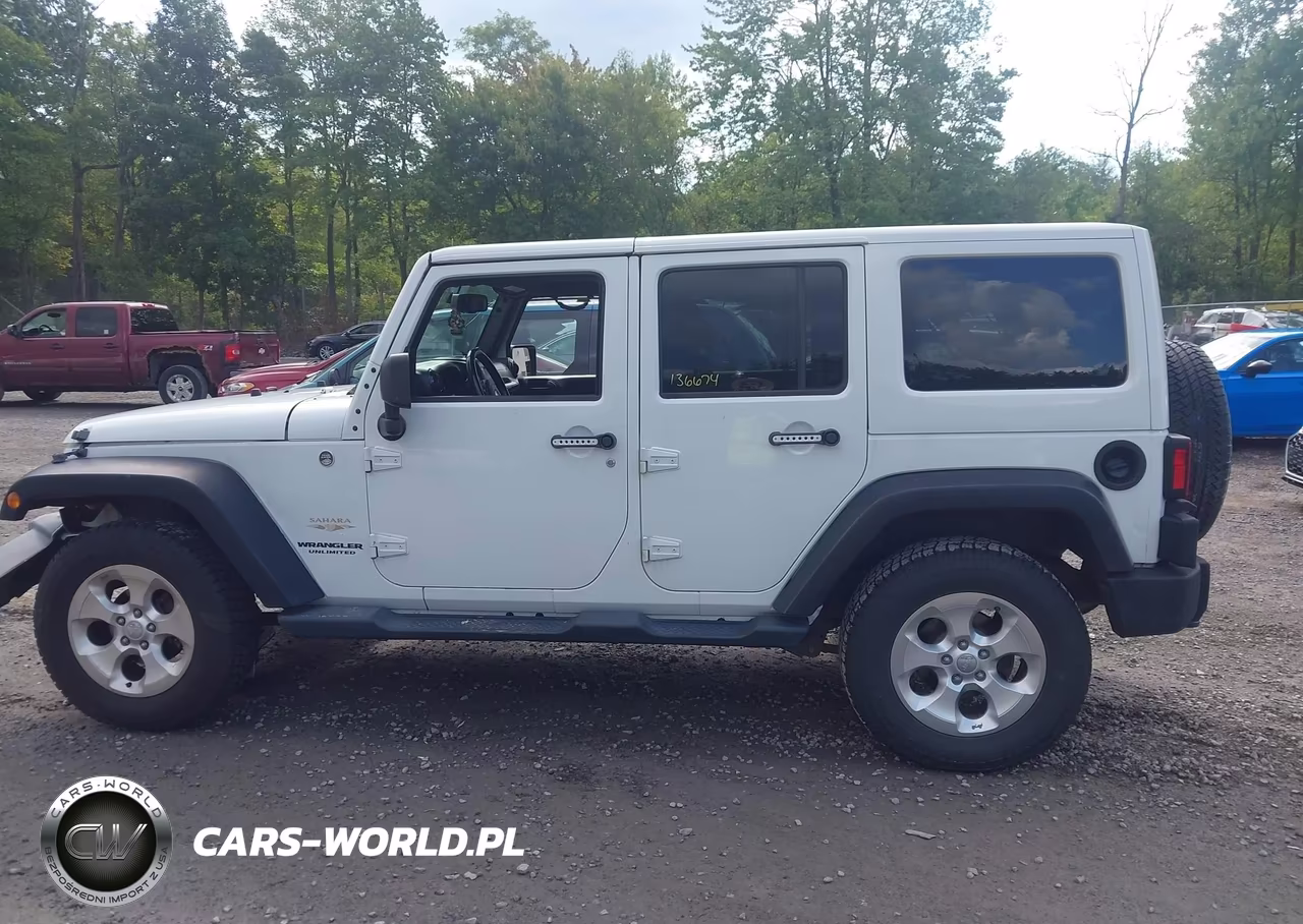 2014 Jeep Wrangler Unlimited Sahara VIN:1C4HJWEG5EL262076 - 14