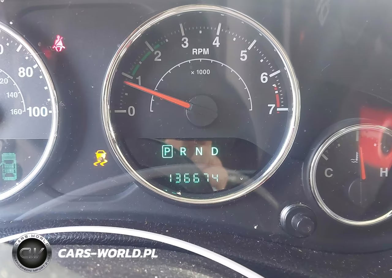 2014 Jeep Wrangler Unlimited Sahara VIN:1C4HJWEG5EL262076 - 15