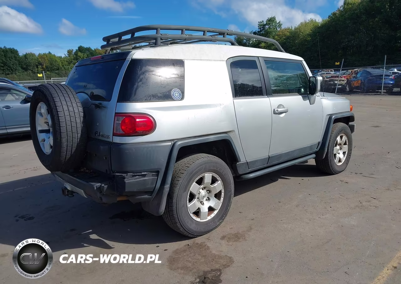 2007 Toyota Fj Cruiser VIN:JTEBU11F770001335 - 4