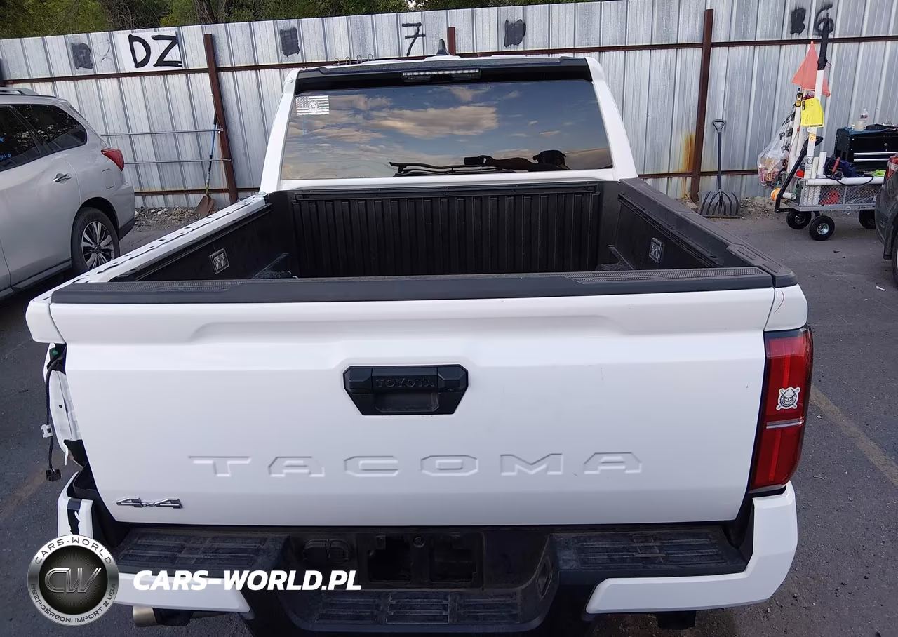 2025 Toyota Tacoma Sr5 VIN:3TMLB5JNXSM181218 - 17