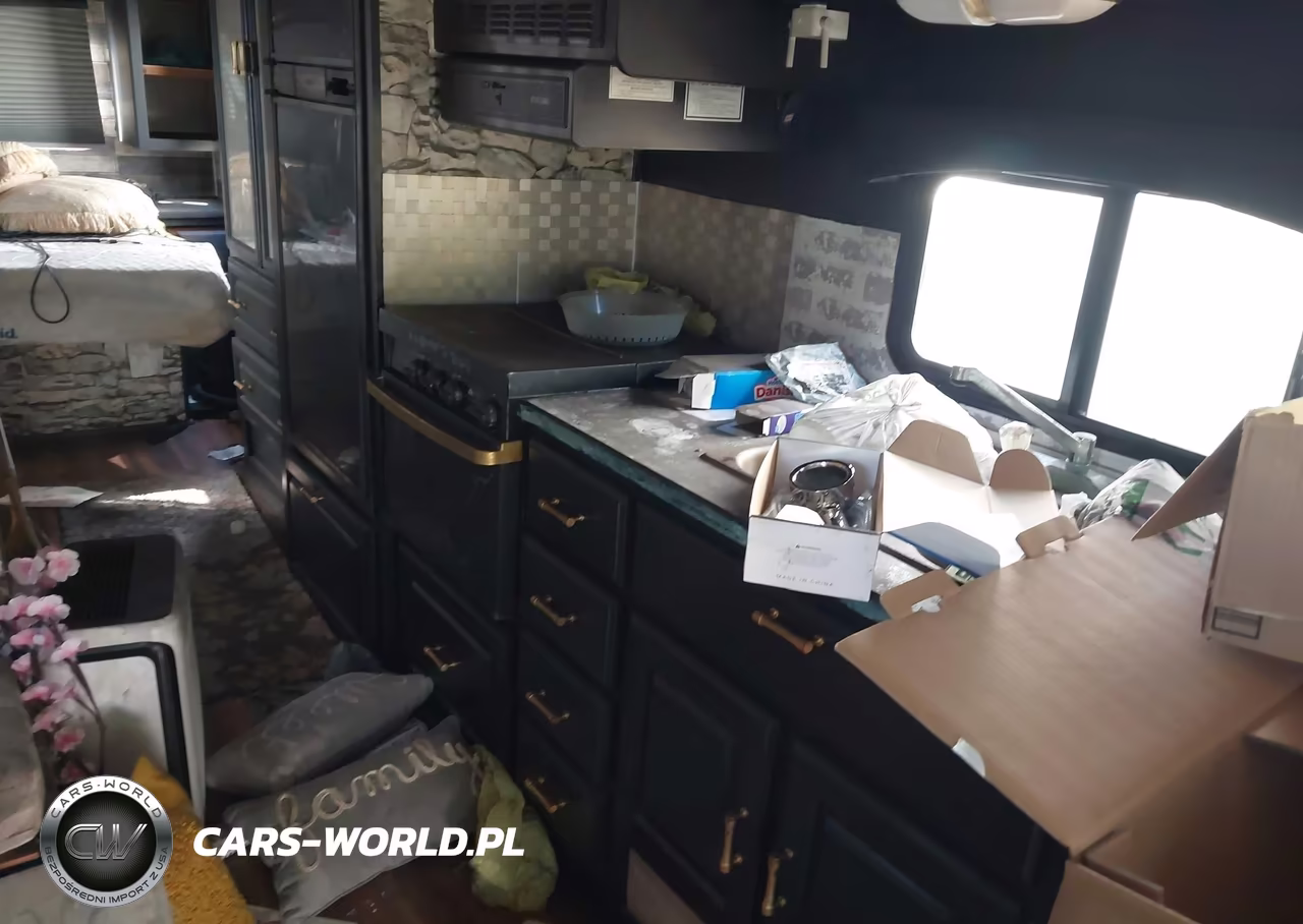 2000 Workhorse Custom Chassis Motorhome Chassis P3500 VIN:5B4KP37J6Y3313977 - 13
