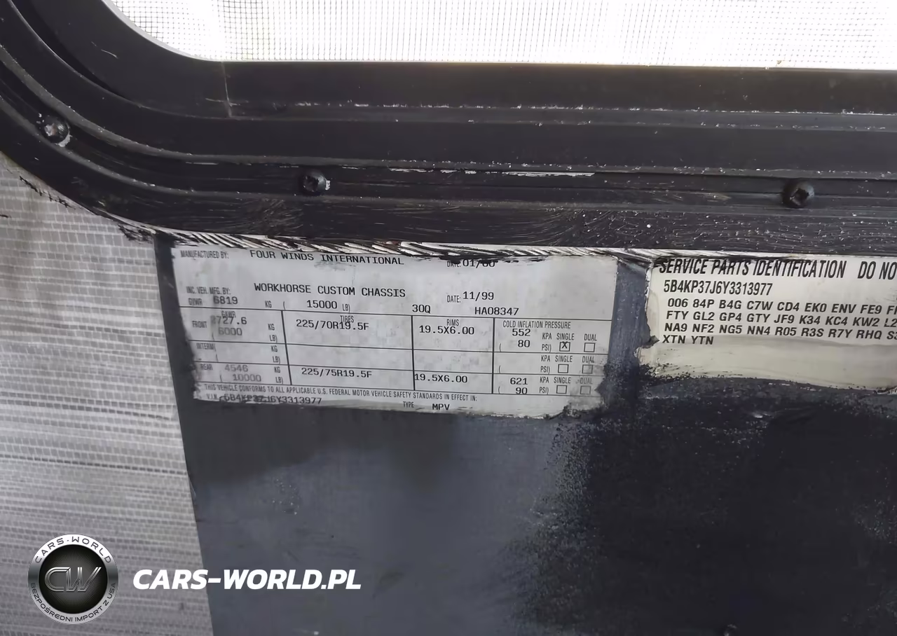 2000 Workhorse Custom Chassis Motorhome Chassis P3500 VIN:5B4KP37J6Y3313977 - 9