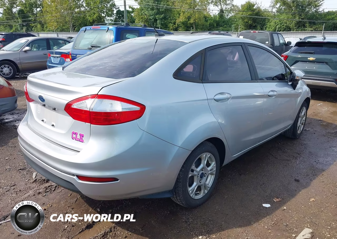 2015 Ford Fiesta Se VIN:3FADP4BJ8FM150623 - 4