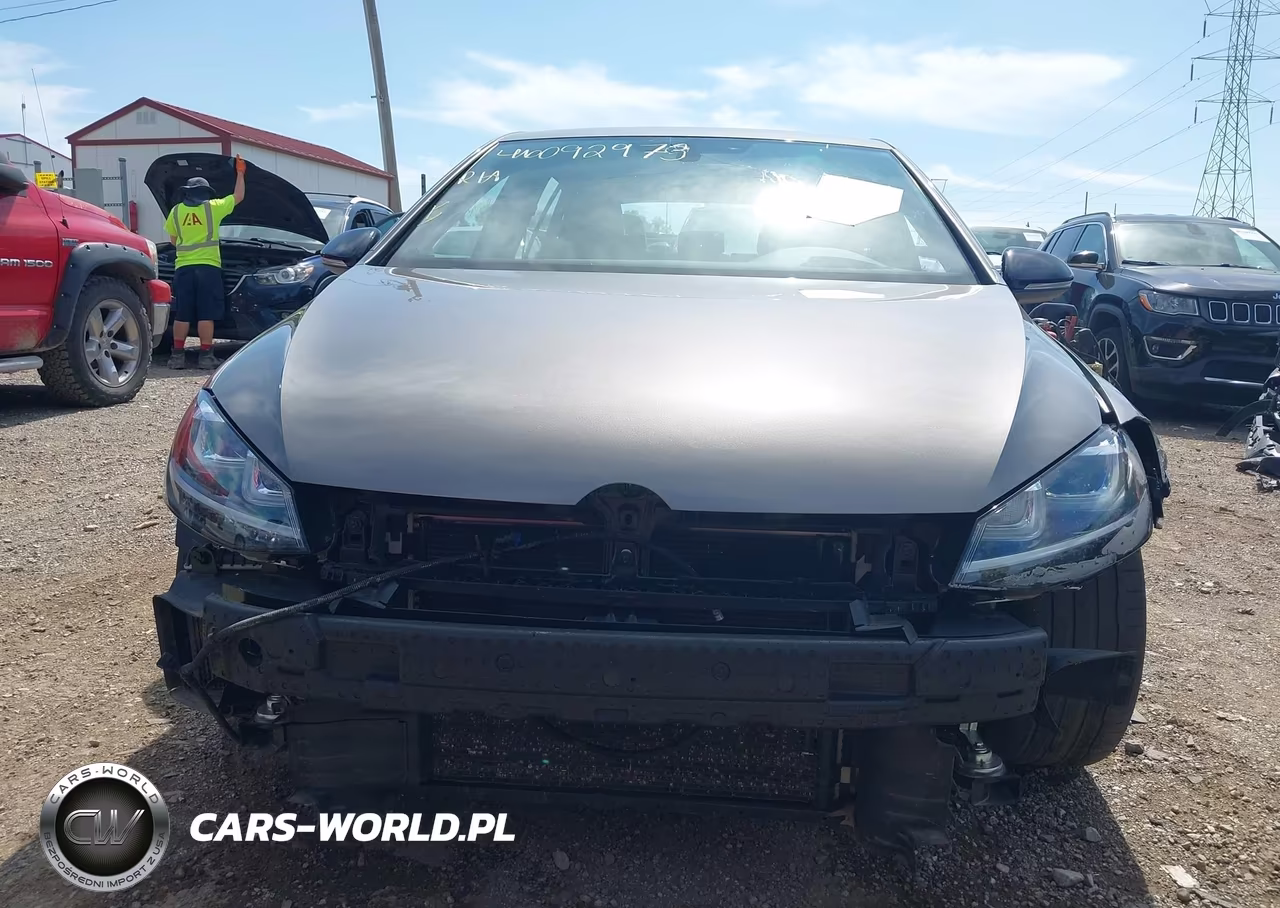 2016 Volkswagen Golf R 4-Door VIN:WVWUF7AU8GW115012 - 13