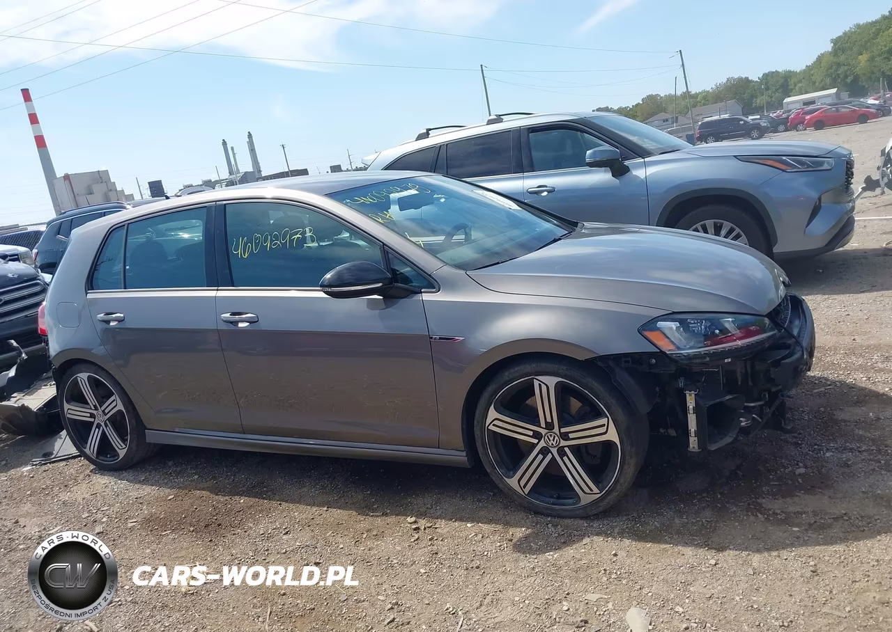 2016 Volkswagen Golf R 4-Door VIN:WVWUF7AU8GW115012 - 14