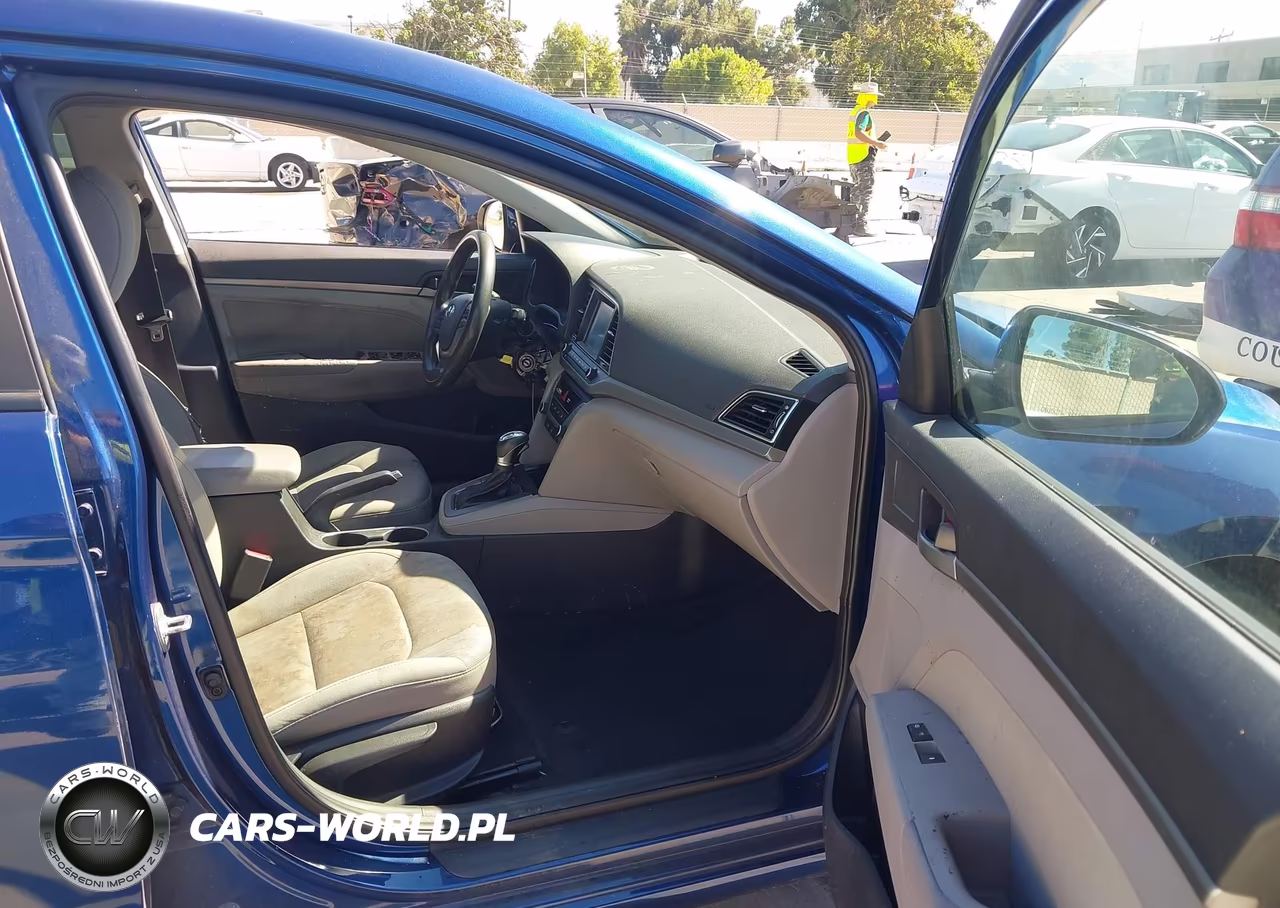 2018 Hyundai Elantra Sel VIN:5NPD84LF4JH315227 - 5