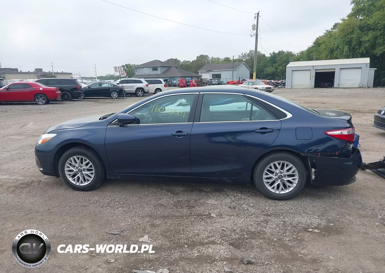 2017 Toyota Camry Le VIN:4T1BF1FK8HU705084 - 14