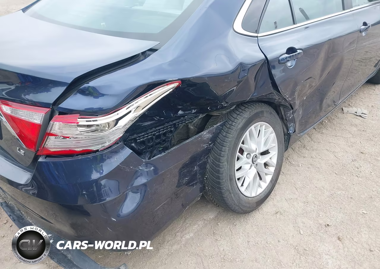 2017 Toyota Camry Le VIN:4T1BF1FK8HU705084 - 6