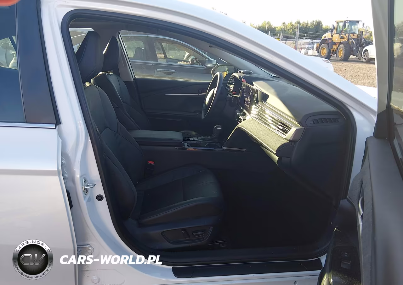2025 Toyota Camry Xle VIN:4T1DAACK6SU535391 - 5