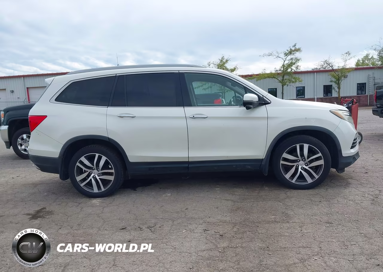 2016 Honda Pilot Touring VIN:5FNYF6H94GB025485 - 13
