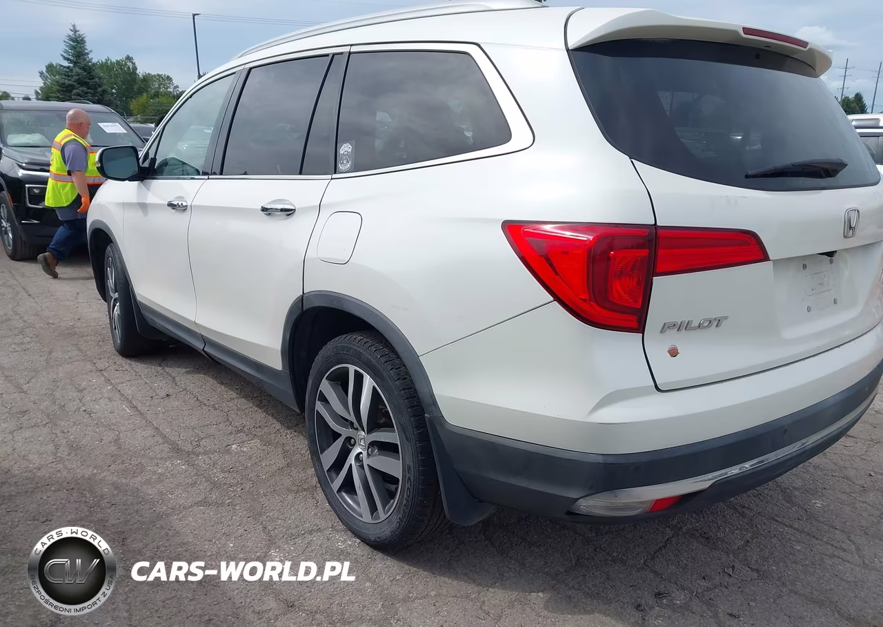 2016 Honda Pilot Touring VIN:5FNYF6H94GB025485 - 3