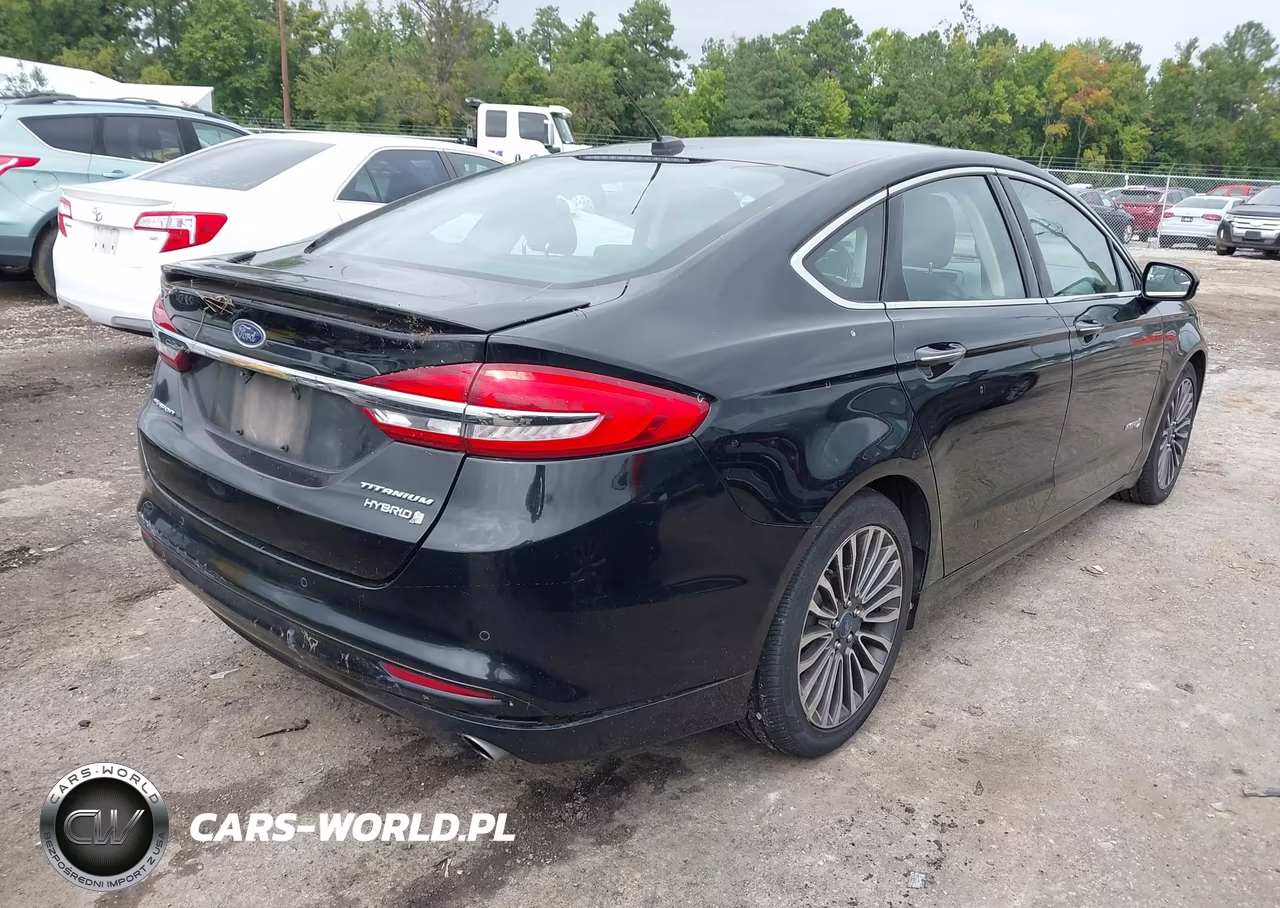 2017 Ford Fusion Hybrid Titanium VIN:3FA6P0RU8HR224095 - 4