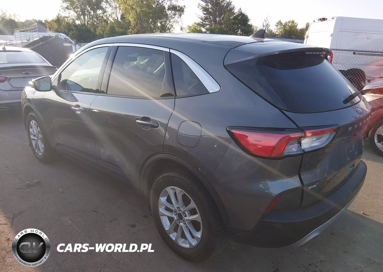 2021 Ford Escape Se VIN:1FMCU0G64MUA03621 - 3