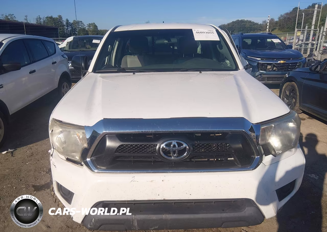2015 Toyota Tacoma VIN:5TFUX4EN4FX030482 - 12