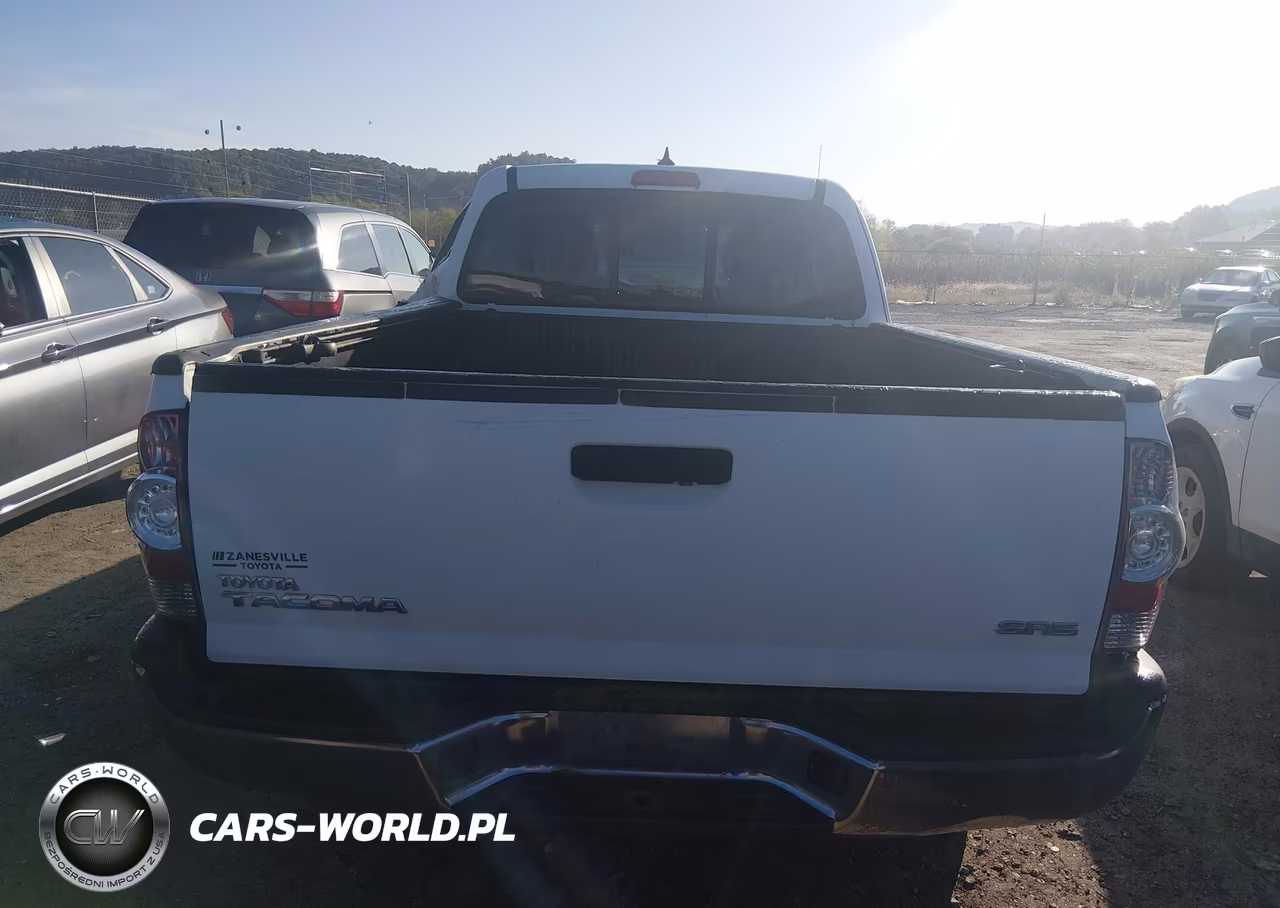 2015 Toyota Tacoma VIN:5TFUX4EN4FX030482 - 16