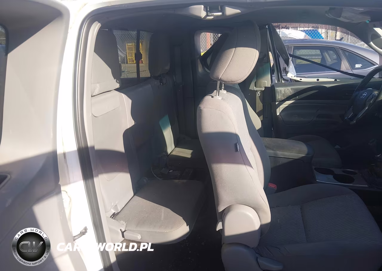 2015 Toyota Tacoma VIN:5TFUX4EN4FX030482 - 8