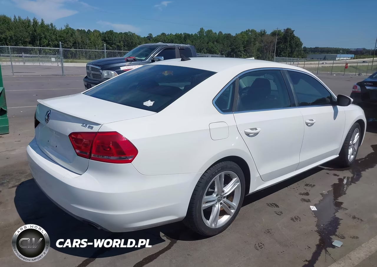 2012 Volkswagen Passat 3.6L V6 Se VIN:1VWBM7A36CC100375 - 4