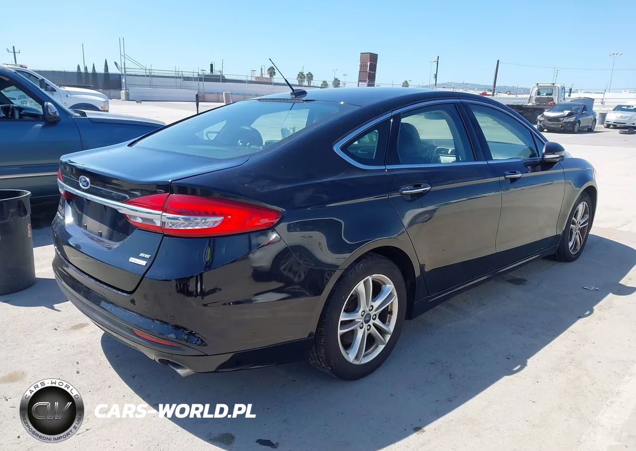 2018 Ford Fusion Se VIN:3FA6P0HD2JR126431 - 4