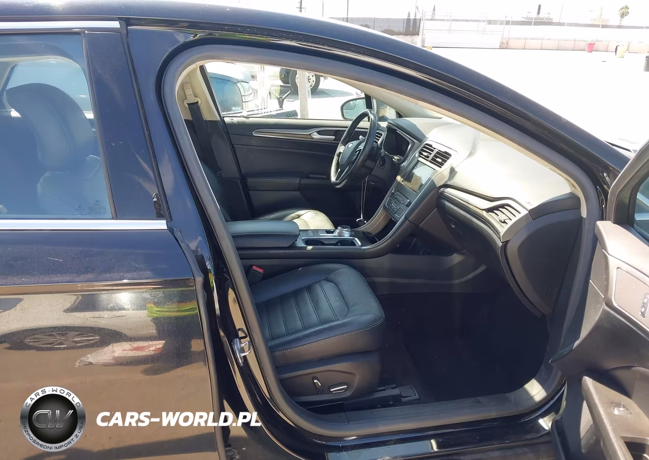 2018 Ford Fusion Se VIN:3FA6P0HD2JR126431 - 5