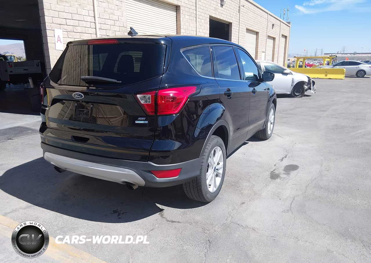 2019 Ford Escape Se VIN:1FMCU9GD3KUA80884 - 4