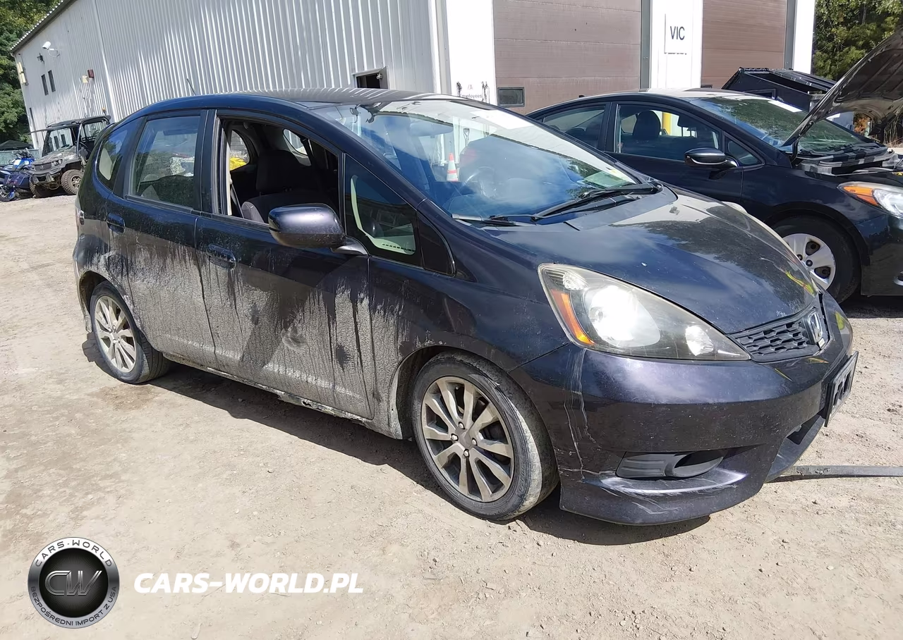 2013 Honda Fit Sport VIN:JHMGE8G52DC055049 - 1