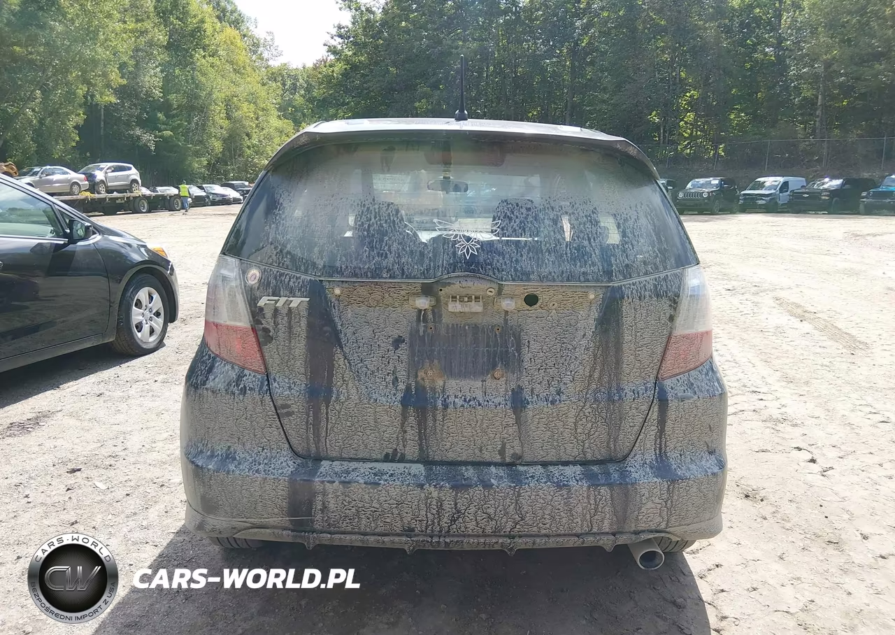 2013 Honda Fit Sport VIN:JHMGE8G52DC055049 - 16