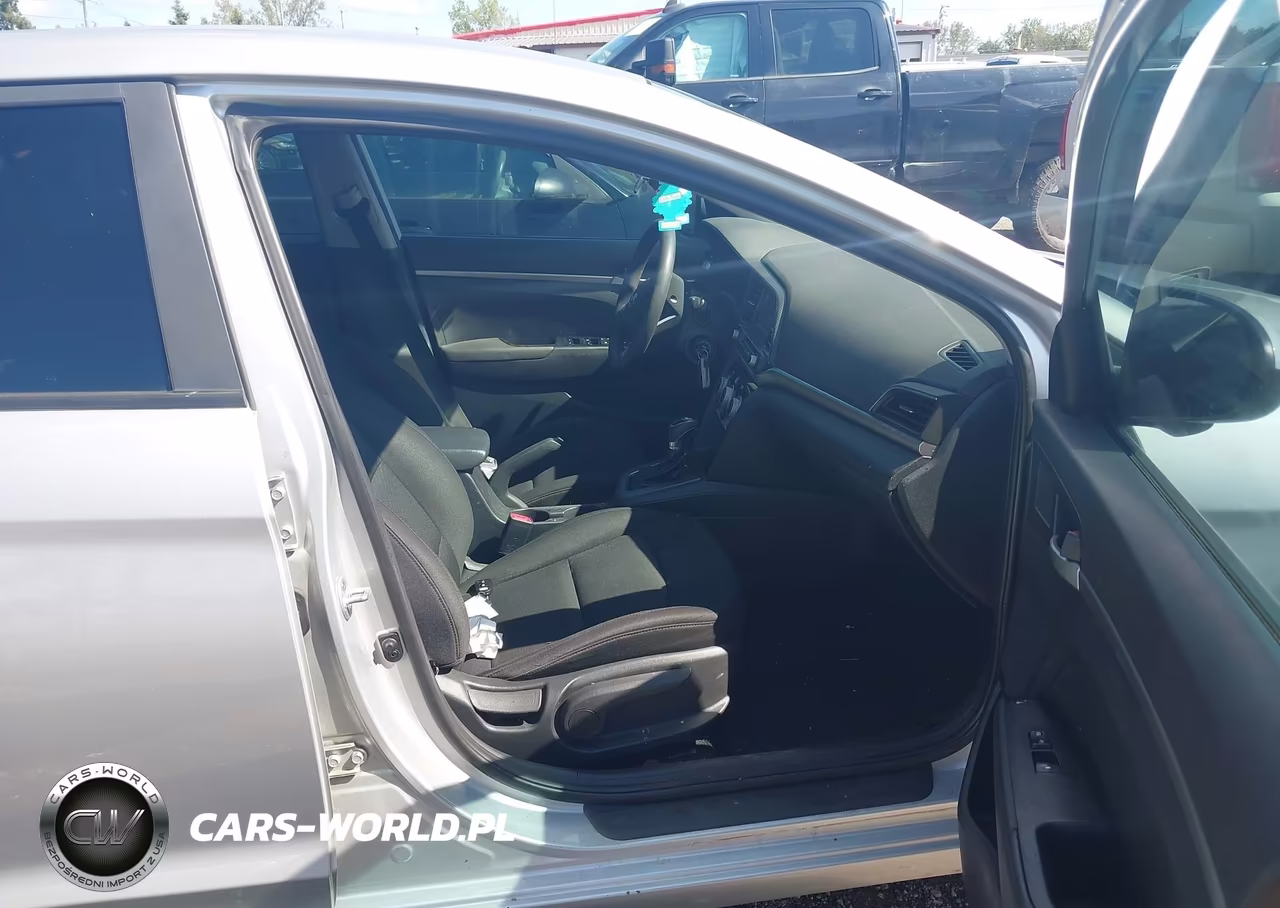 2019 Hyundai Elantra Se VIN:5NPD74LF2KH424256 - 5