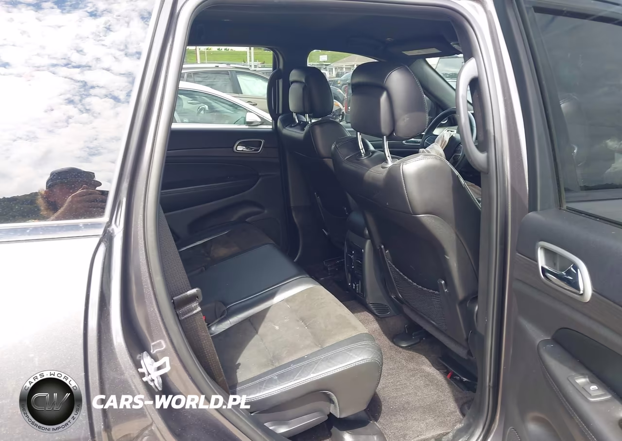 2018 Jeep Grand Cherokee Altitude 4X4 VIN:1C4RJFAG0JC469057 - 8