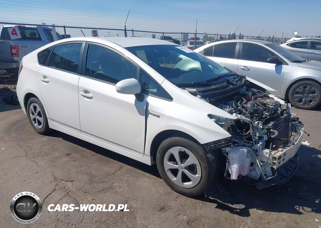2013 Toyota Prius Three – zdjęcie 1 z 17