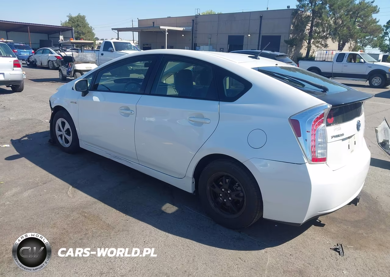 2013 Toyota Prius Three VIN:JTDKN3DU2D5631706 - 3
