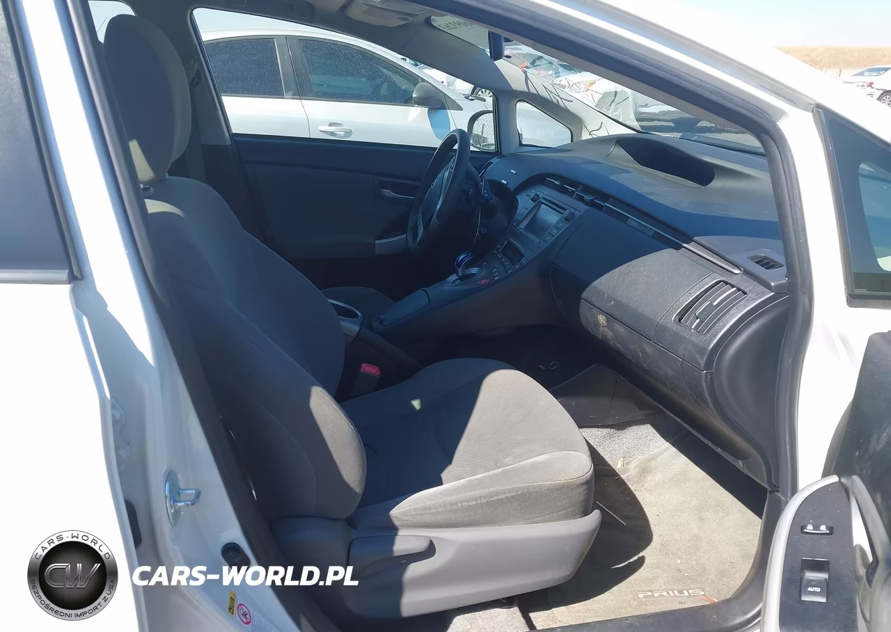 2013 Toyota Prius Three VIN:JTDKN3DU2D5631706 - 5