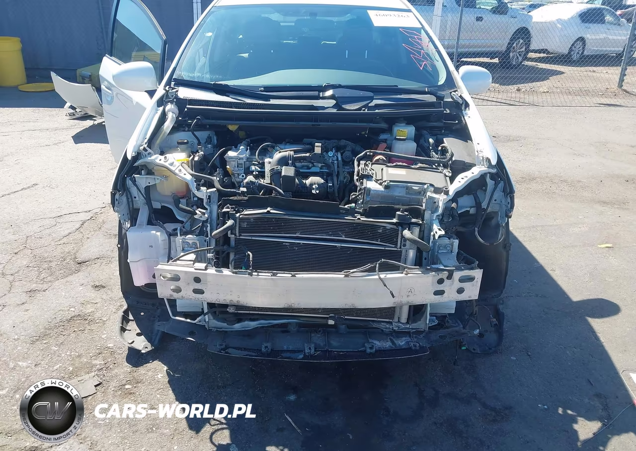 2013 Toyota Prius Three VIN:JTDKN3DU2D5631706 - 6