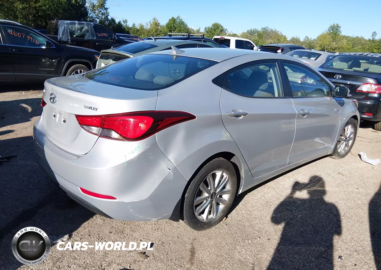 2015 Hyundai Elantra Se VIN:KMHDH4AE3FU414835 - 4