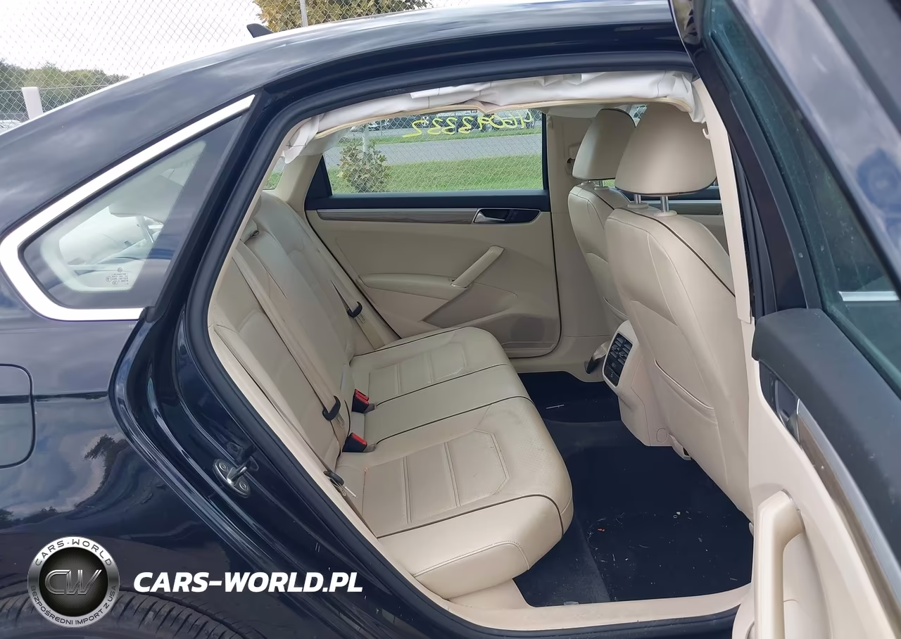 2017 Volkswagen Passat 1.8T Se VIN:1VWBT7A33HC029162 - 8