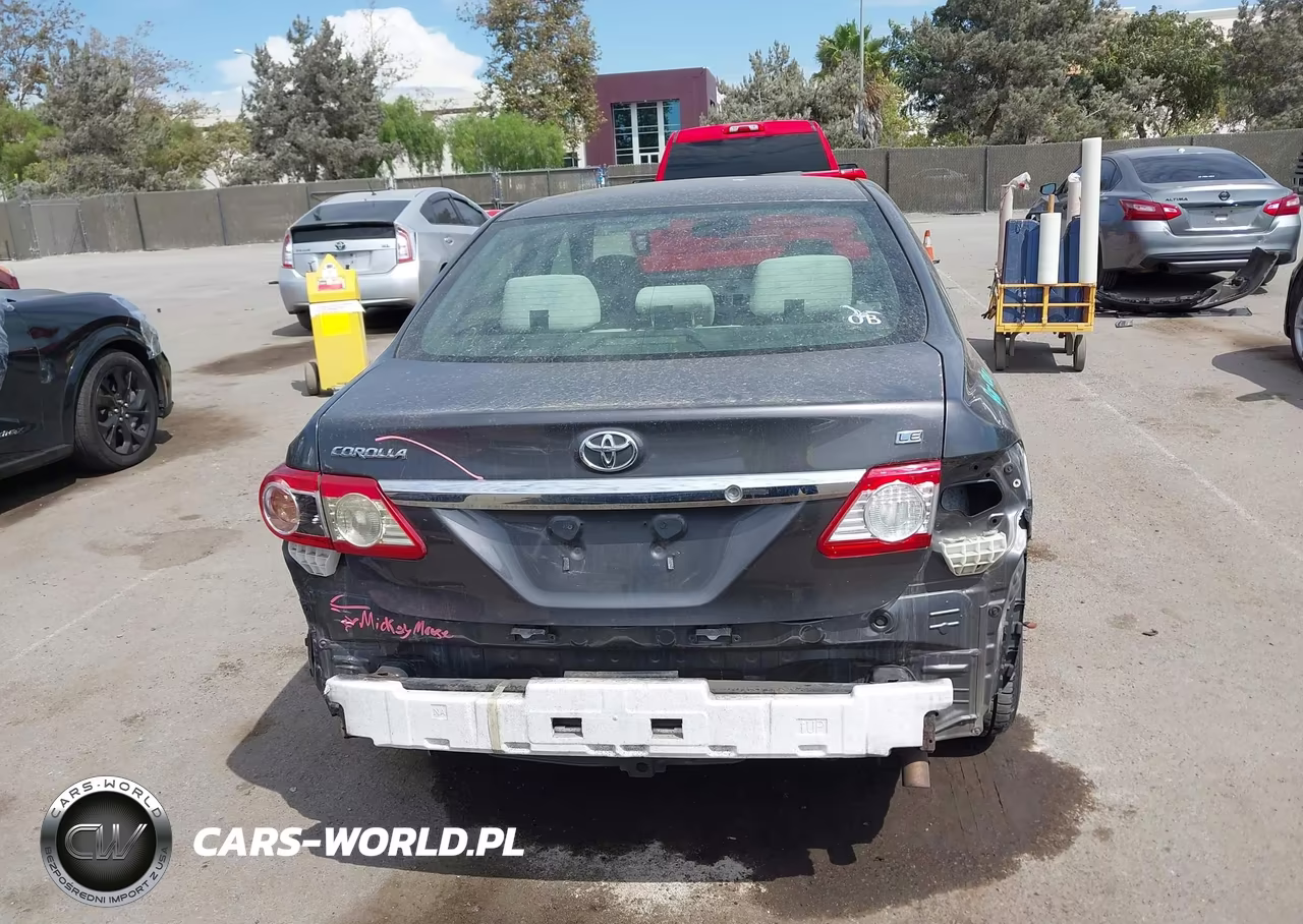2011 Toyota Corolla Le VIN:JTDBU4EE6BJ103235 - 17