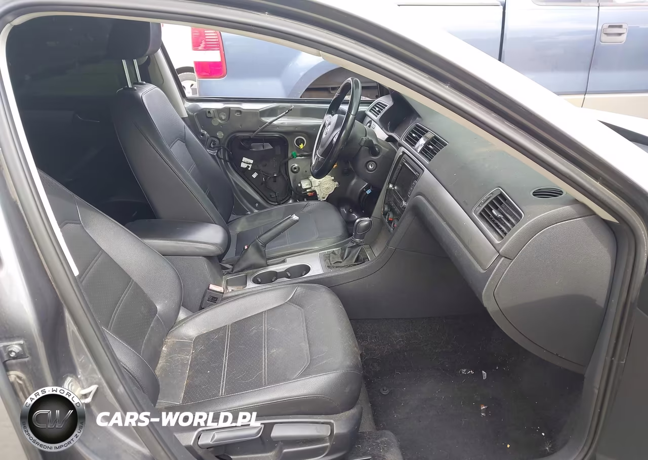 2015 Volkswagen Passat 2.0L Tdi Se VIN:1VWBV7A30FC045858 - 5