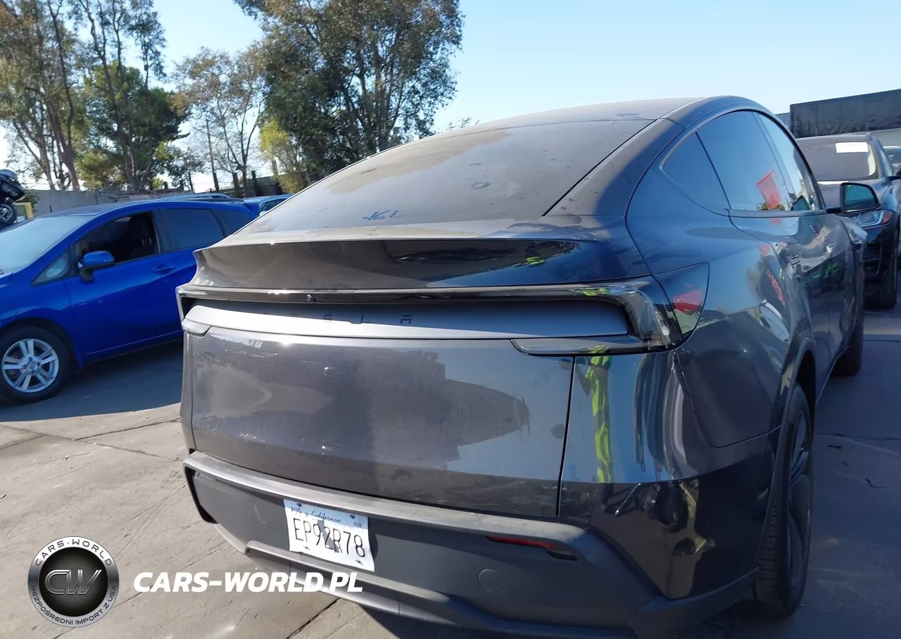 2026 Tesla Model Y Premium Rear-Wheel Drive-Rear-Wheel Drive VIN:7SAYGDED8TF641567 - 17