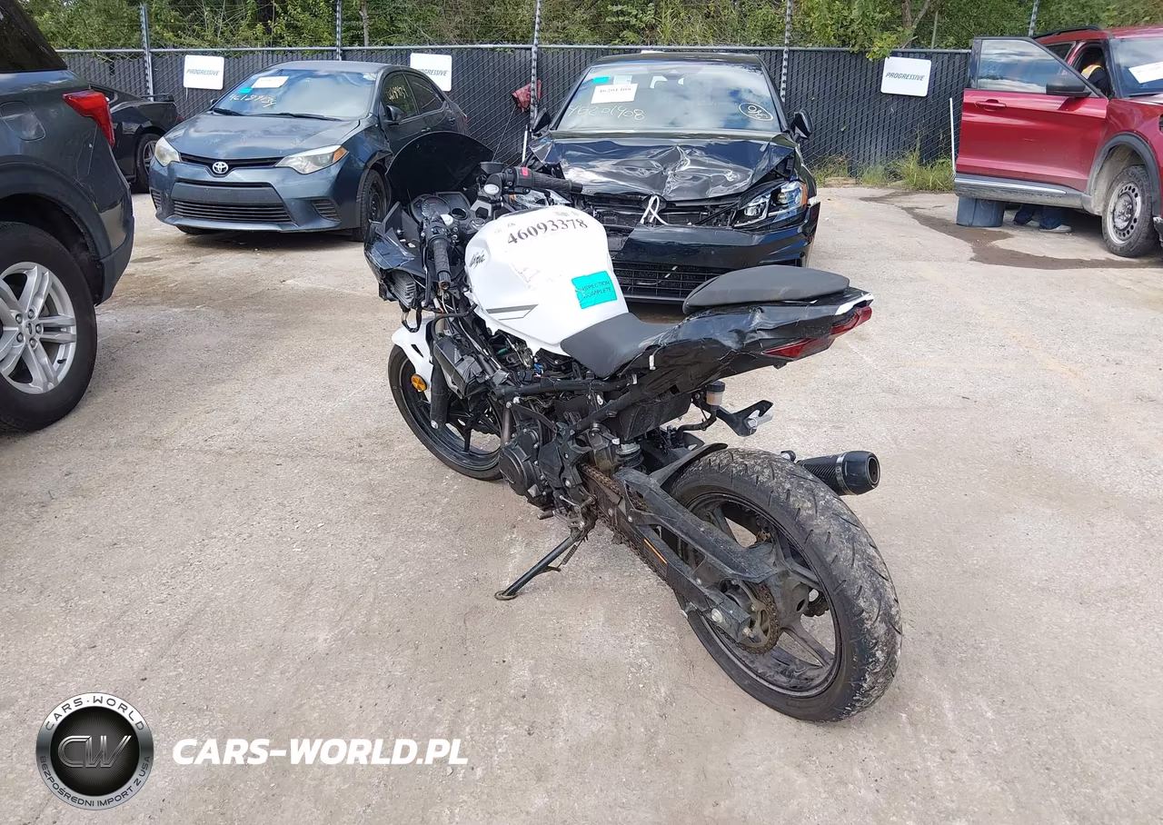 2023 Kawasaki Ex400 VIN:JKAEXKH14PDAS1119 - 3