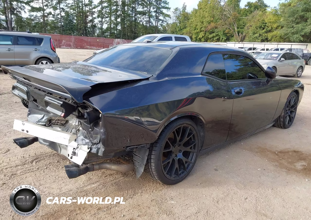 2017 Dodge Challenger Sxt VIN:2C3CDZAG6HH659195 - 4
