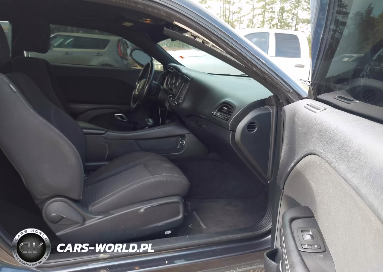2017 Dodge Challenger Sxt VIN:2C3CDZAG6HH659195 - 5