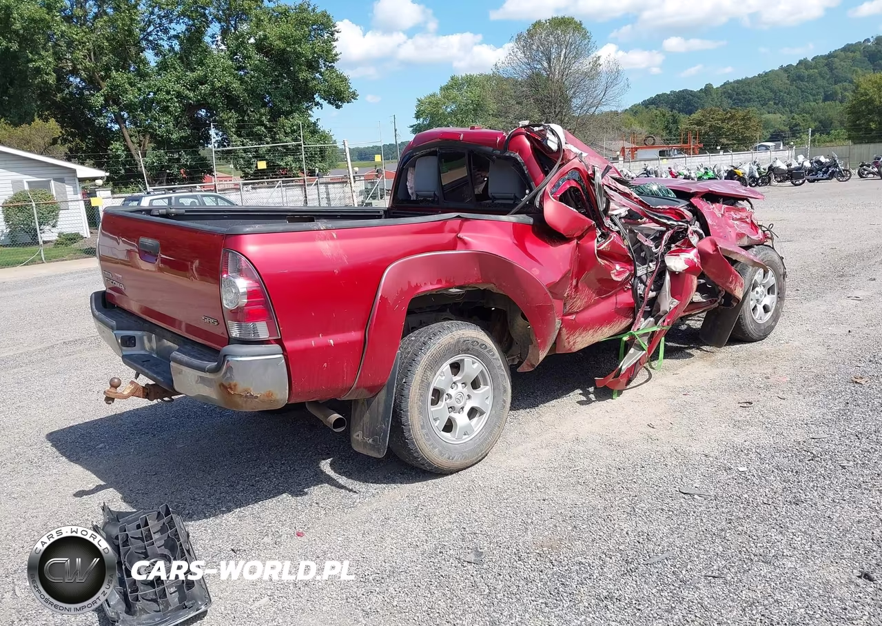2010 Toyota Tacoma VIN:5TEUX4EN8AZ743841 - 4