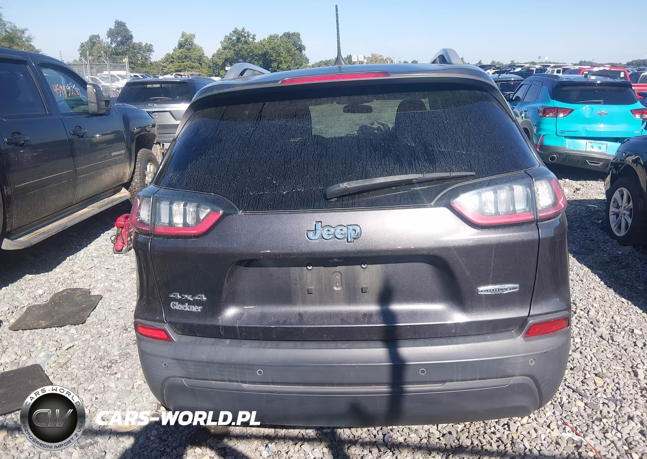 2020 Jeep Cherokee Latitude Plus 4X4 VIN:1C4PJMLB4LD586778 - 16