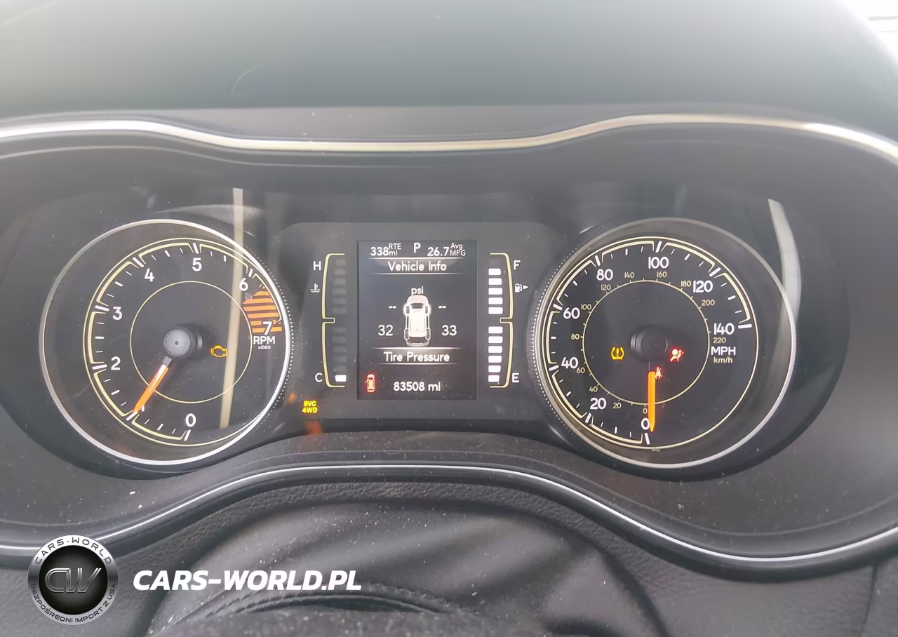 2020 Jeep Cherokee Latitude Plus 4X4 VIN:1C4PJMLB4LD586778 - 7