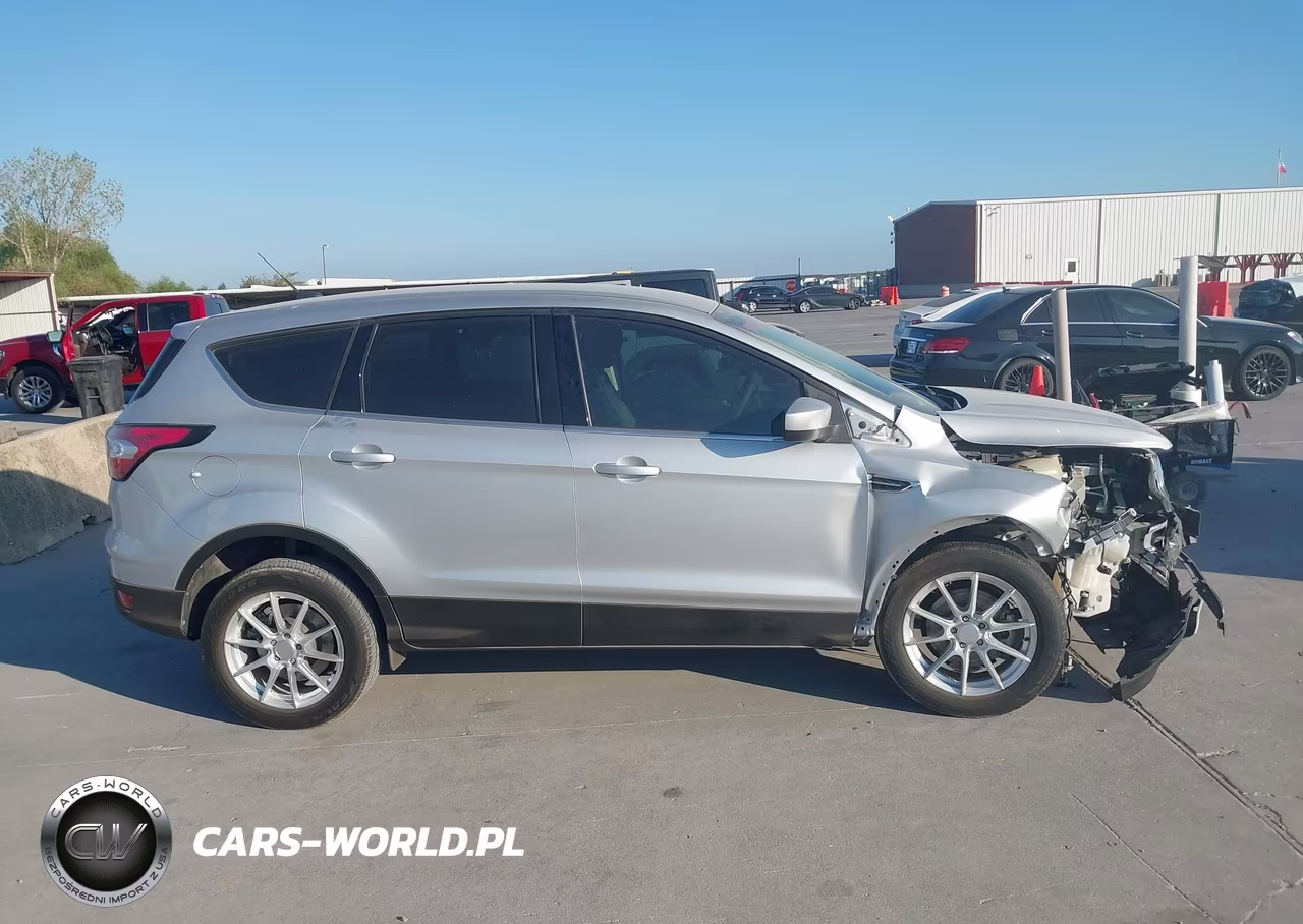 2017 Ford Escape Se VIN:1FMCU0GD7HUD40112 - 14