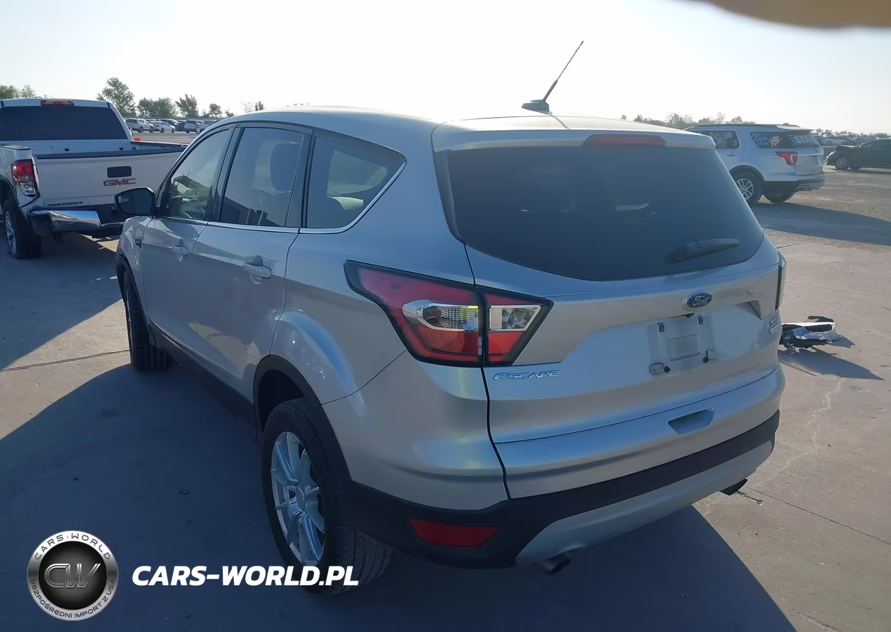 2017 Ford Escape Se VIN:1FMCU0GD7HUD40112 - 3