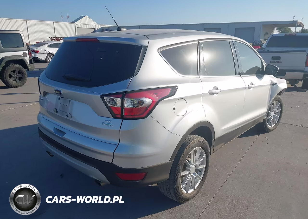 2017 Ford Escape Se VIN:1FMCU0GD7HUD40112 - 4
