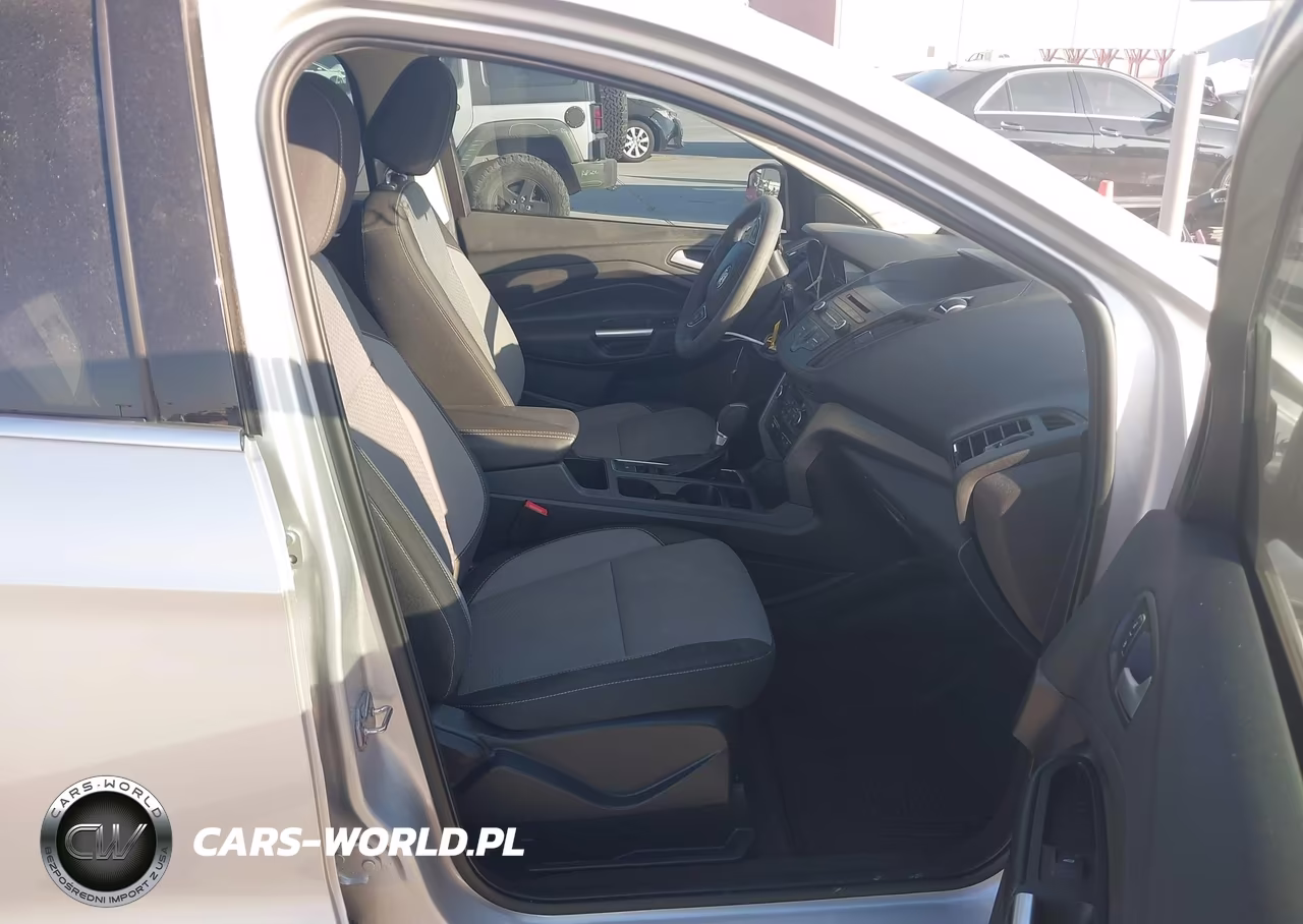 2017 Ford Escape Se VIN:1FMCU0GD7HUD40112 - 5