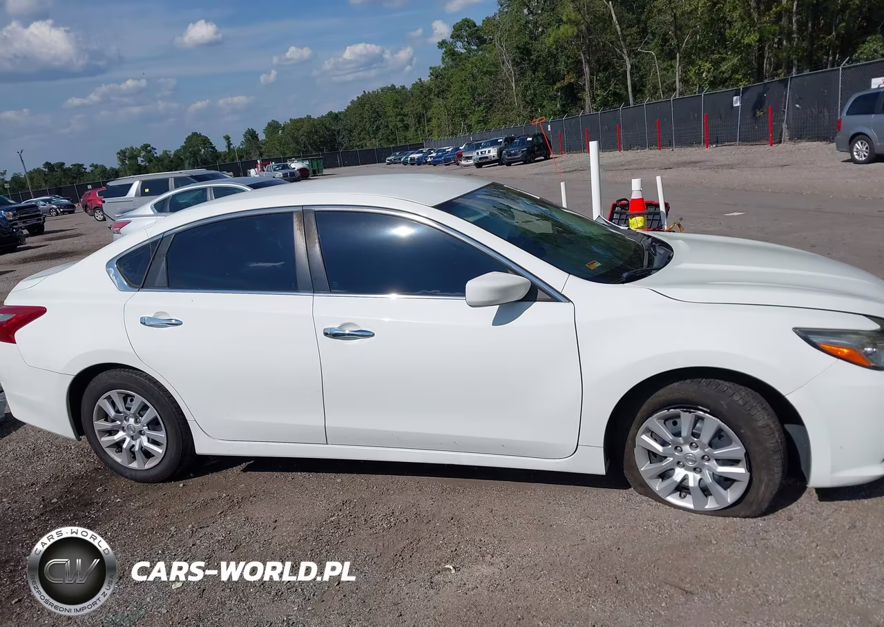 2018 Nissan Altima 2.5 S VIN:1N4AL3AP6JC116995 - 14